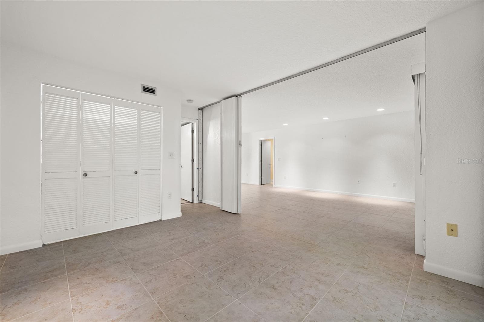 Condominium at 1657 BROOKHOUSE CIR #152, SARASOTA, photo 16 of 62