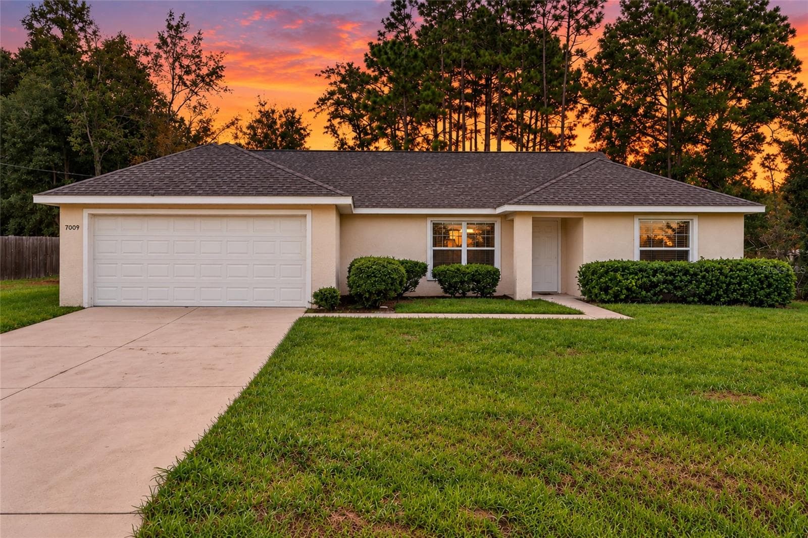 Single Family Residence at 7009 HEMLOCK CRSE, OCALA, photo 2 of 54