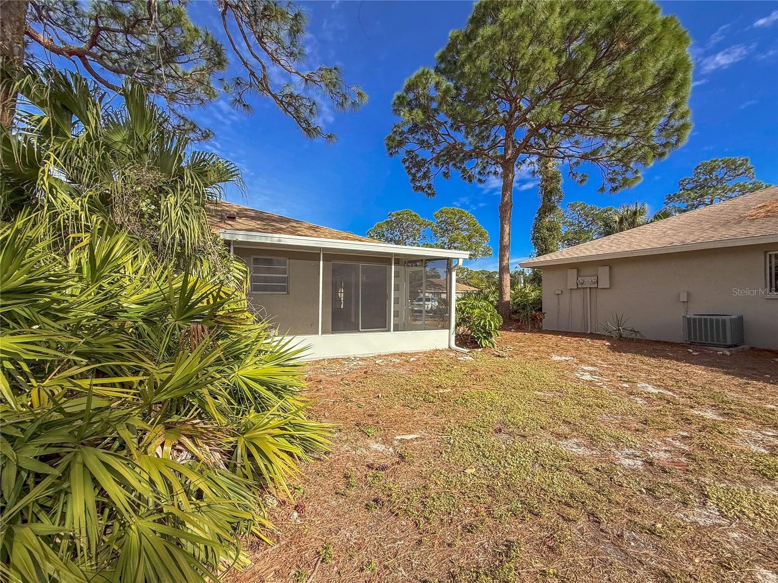 Villa at 727 N JEFFERSON AVE #727, SARASOTA, photo 5 of 34