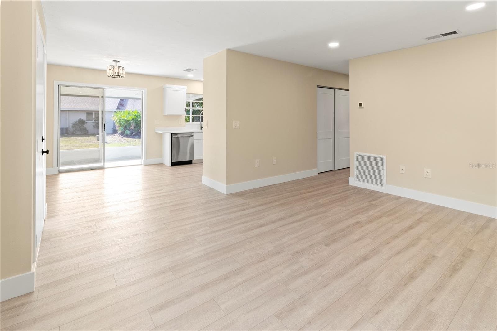 Villa at 727 N JEFFERSON AVE #727, SARASOTA, photo 18 of 34