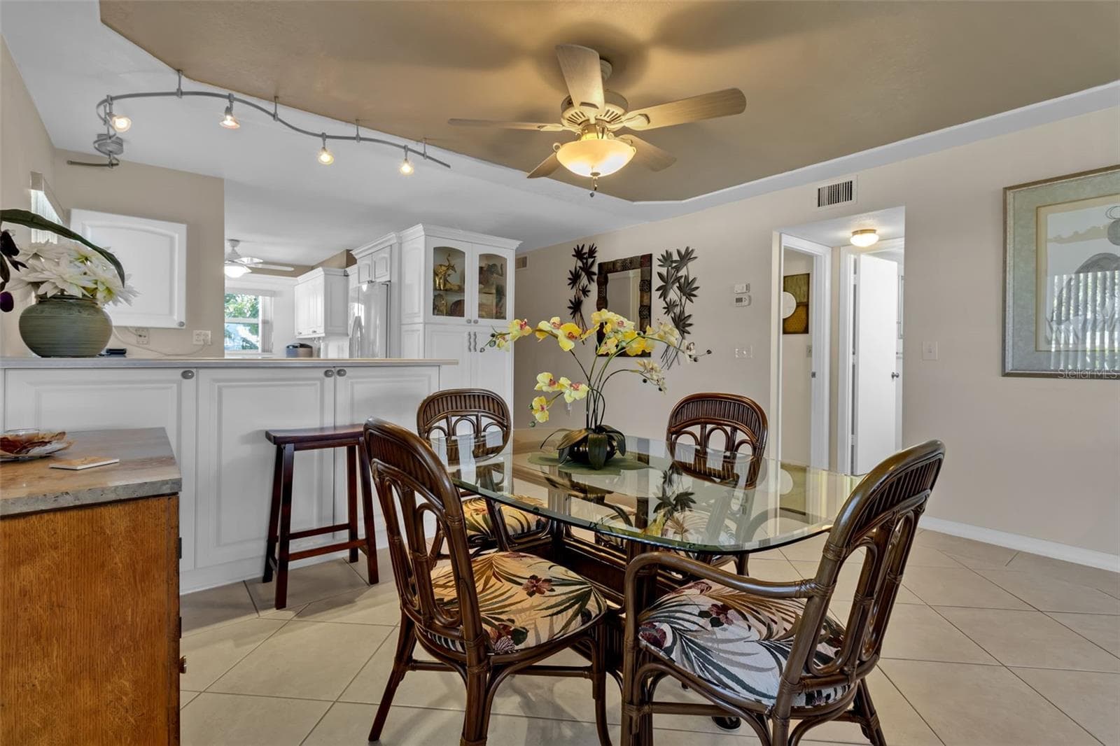 Condominium at 4704 INDEPENDENCE DR #4704, BRADENTON, photo 8 of 32