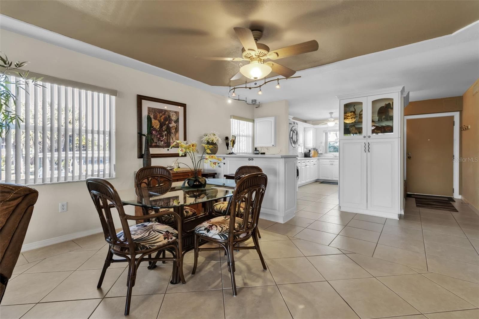 Condominium at 4704 INDEPENDENCE DR #4704, BRADENTON, photo 9 of 32
