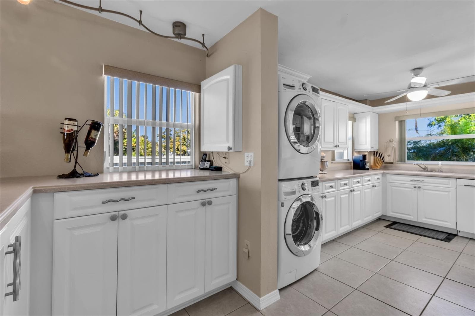 Condominium at 4704 INDEPENDENCE DR #4704, BRADENTON, photo 15 of 32