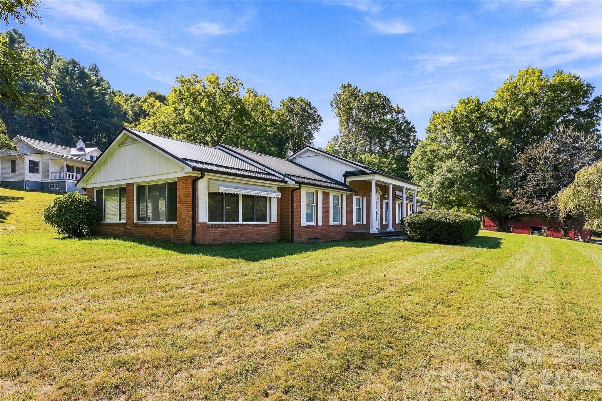 Single Family Residence at 5810 Us 23 Highway, Mars Hill, photo 3 of 47