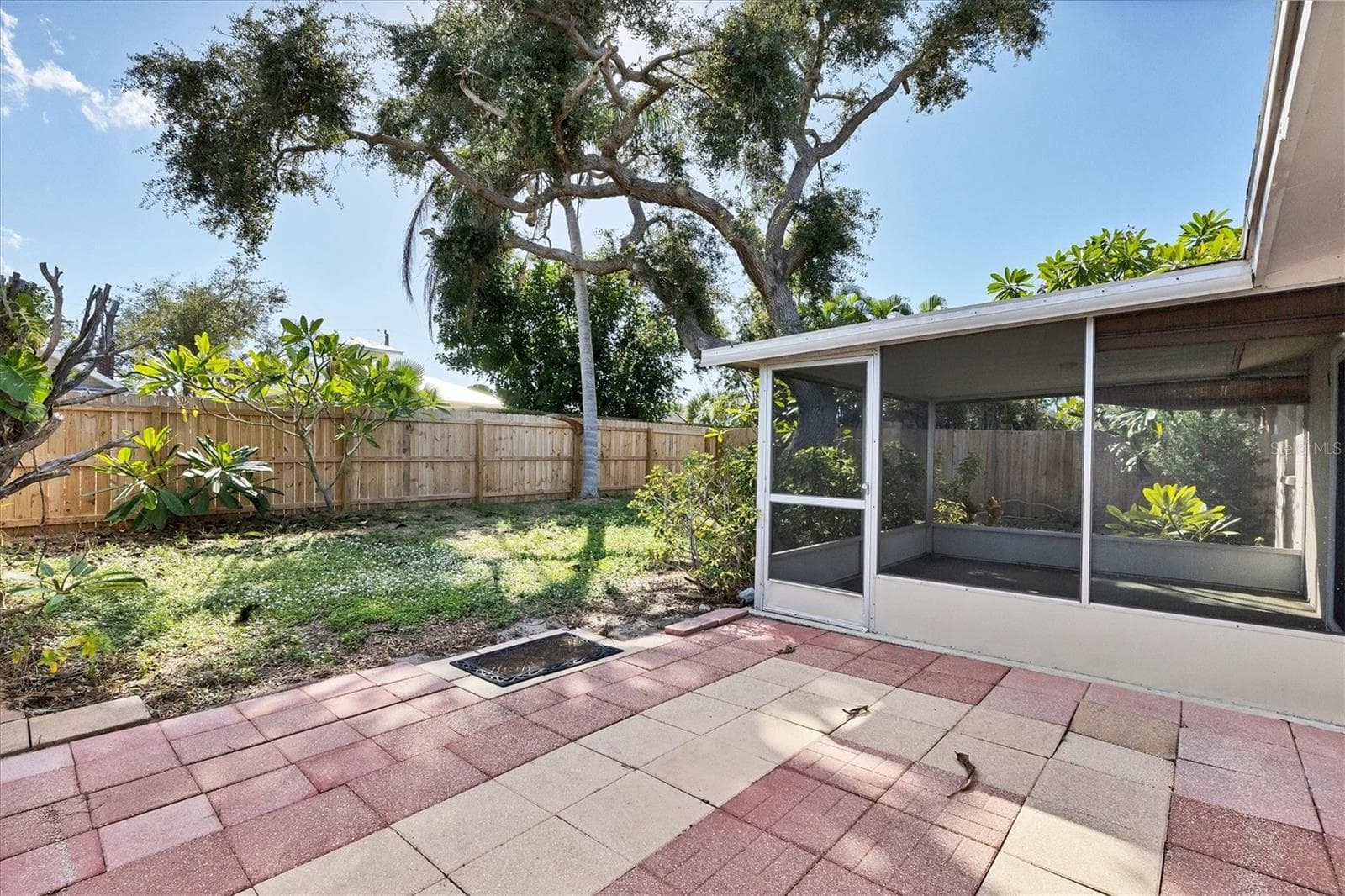 Open Air Patio - 25 1ST AVE, ENGLEWOOD