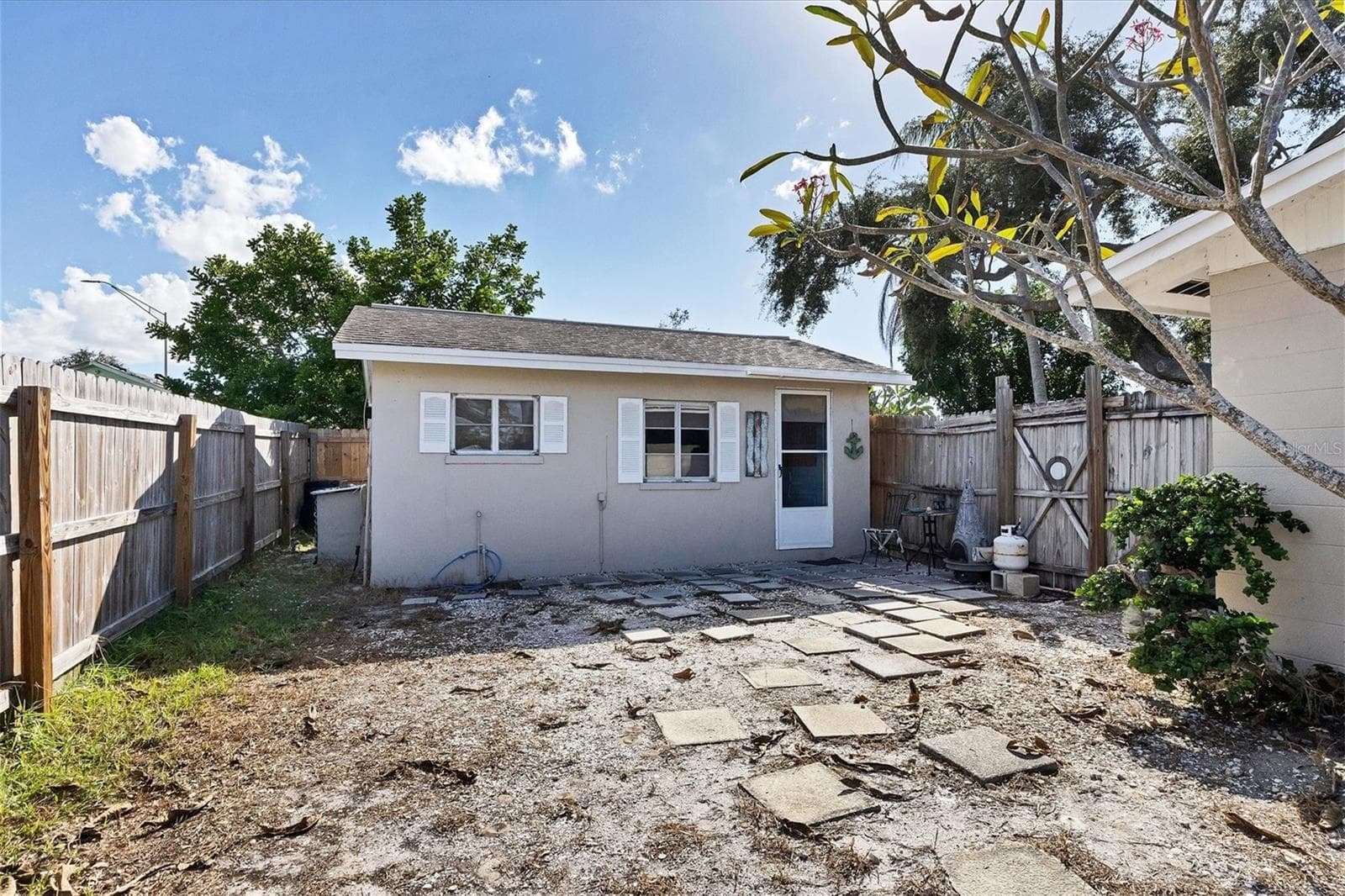 Guest Cottage - 25 1ST AVE, ENGLEWOOD