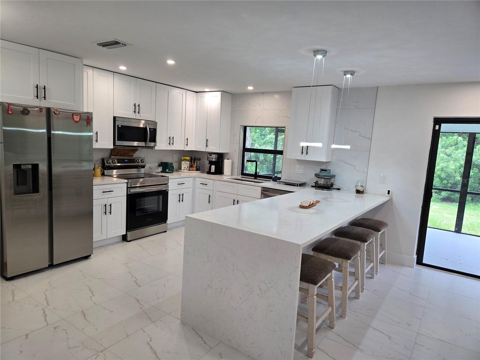Kitchen - 410 HUNTER ST, PORT CHARLOTTE