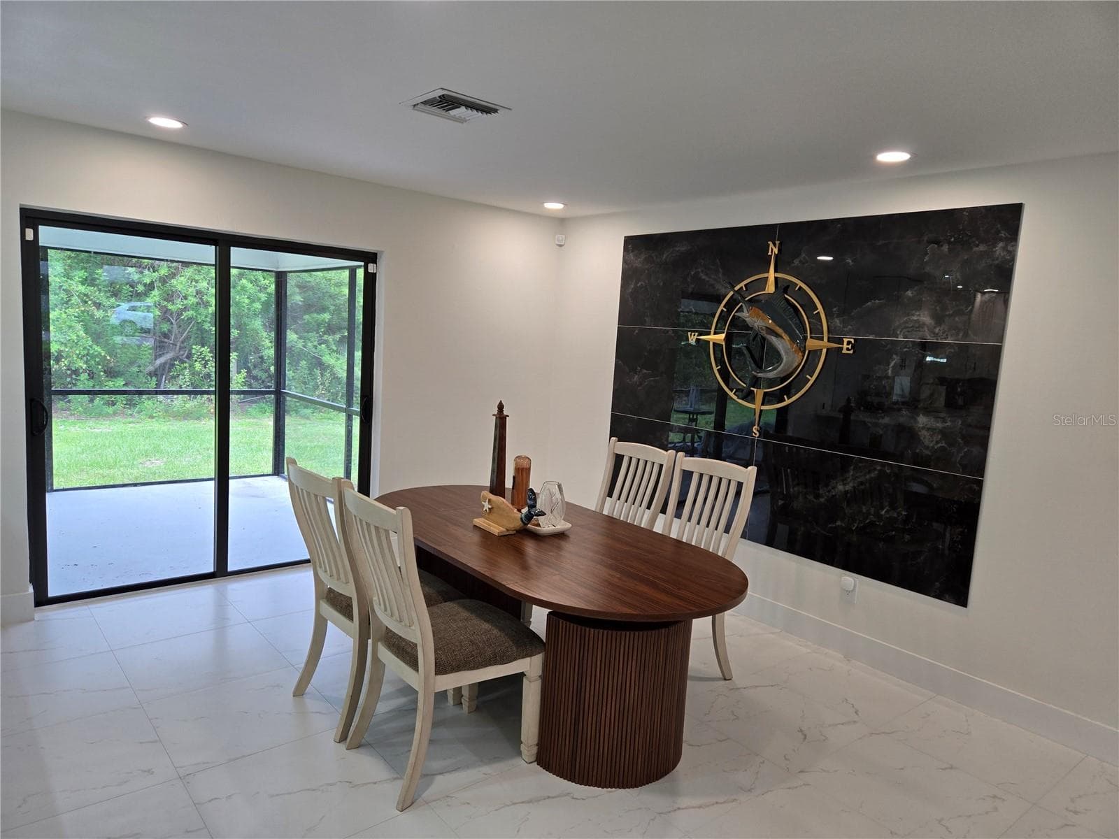 Dinning - 410 HUNTER ST, PORT CHARLOTTE