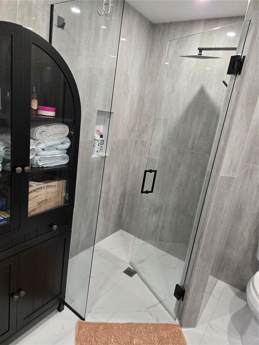Master Bathroom - 410 HUNTER ST, PORT CHARLOTTE
