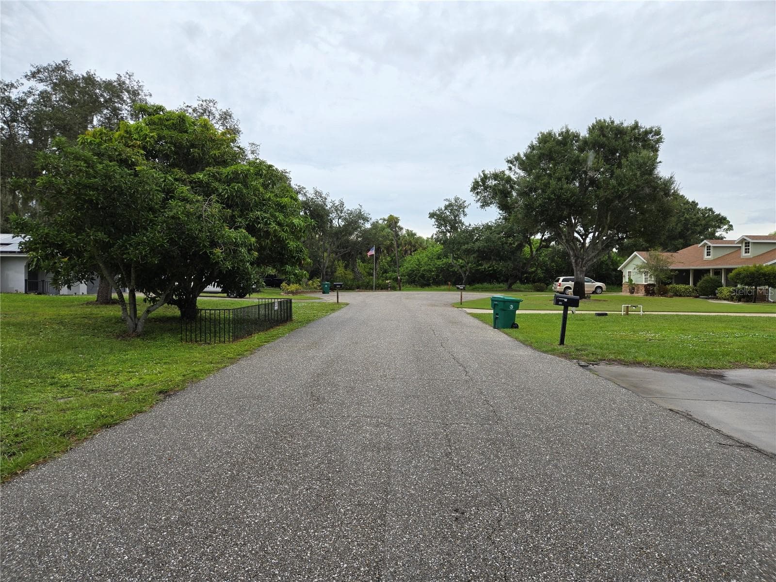 Cul-de-sac street view - 410 HUNTER ST, PORT CHARLOTTE