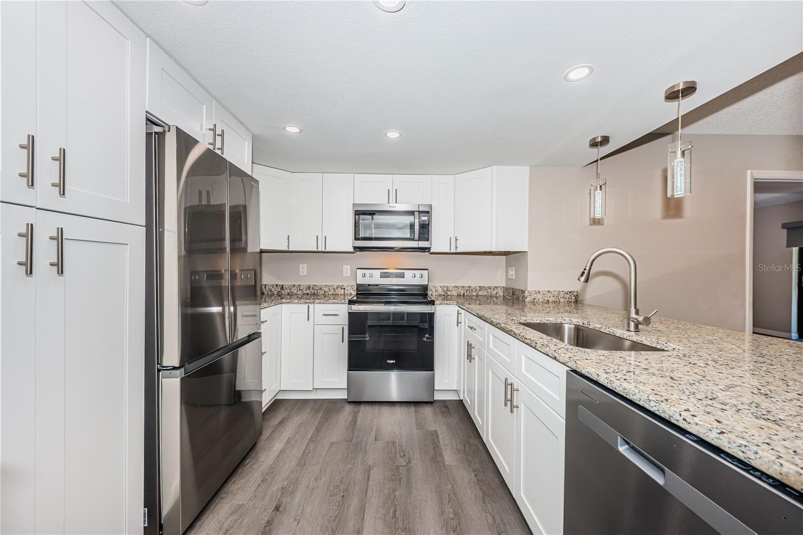 Kitchen - 2591 COUNTRYSIDE BLVD #5106, CLEARWATER
