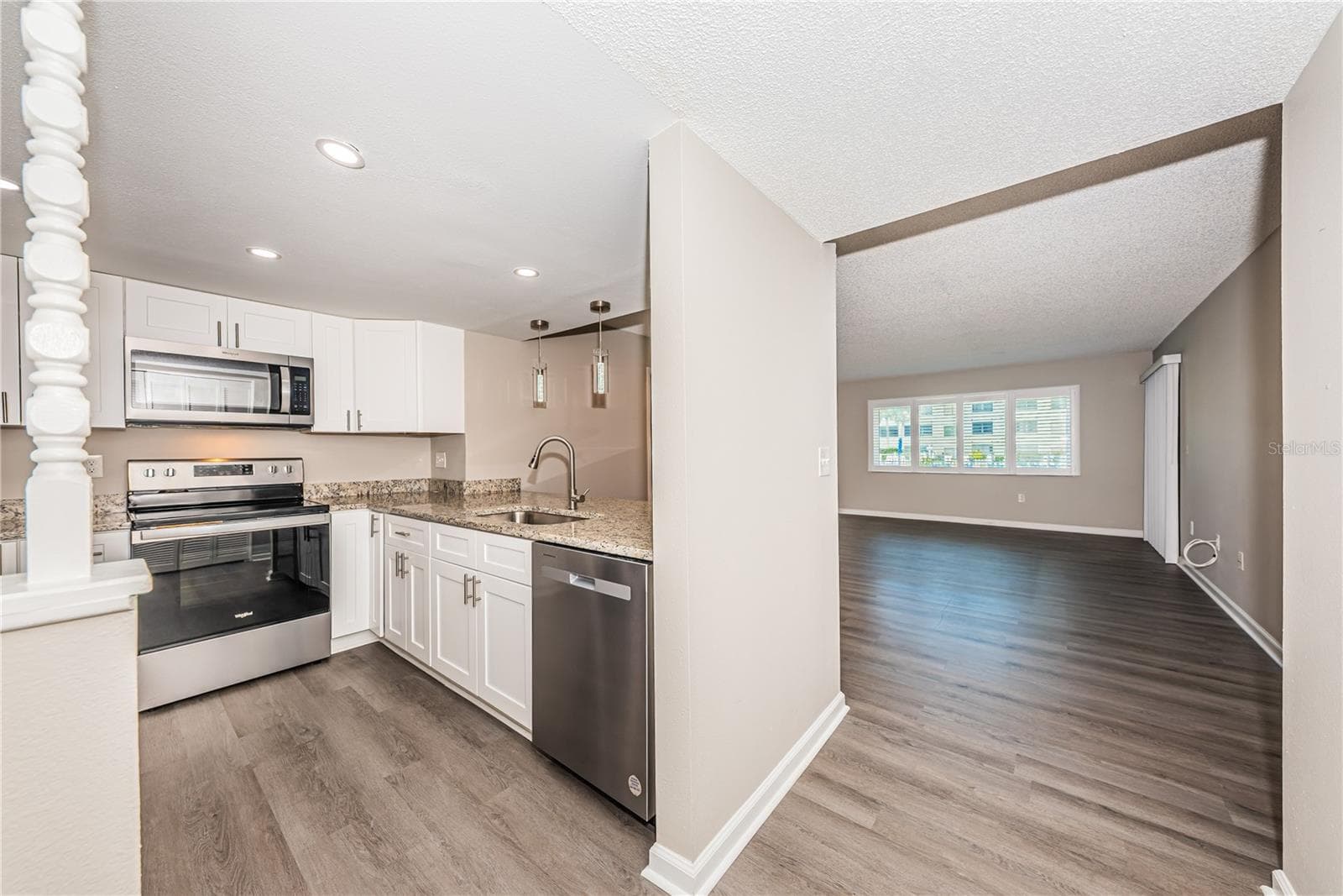 Kitchen - 2591 COUNTRYSIDE BLVD #5106, CLEARWATER