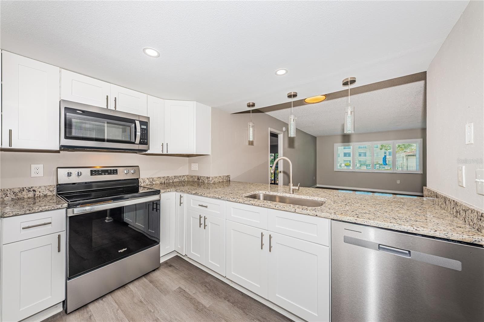 Kitchen - 2591 COUNTRYSIDE BLVD #5106, CLEARWATER