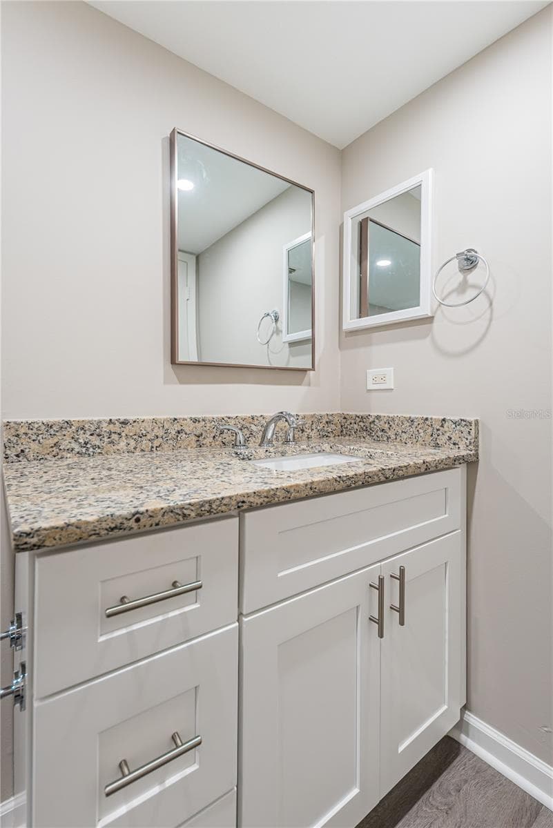 Guest Bath - 2591 COUNTRYSIDE BLVD #5106, CLEARWATER