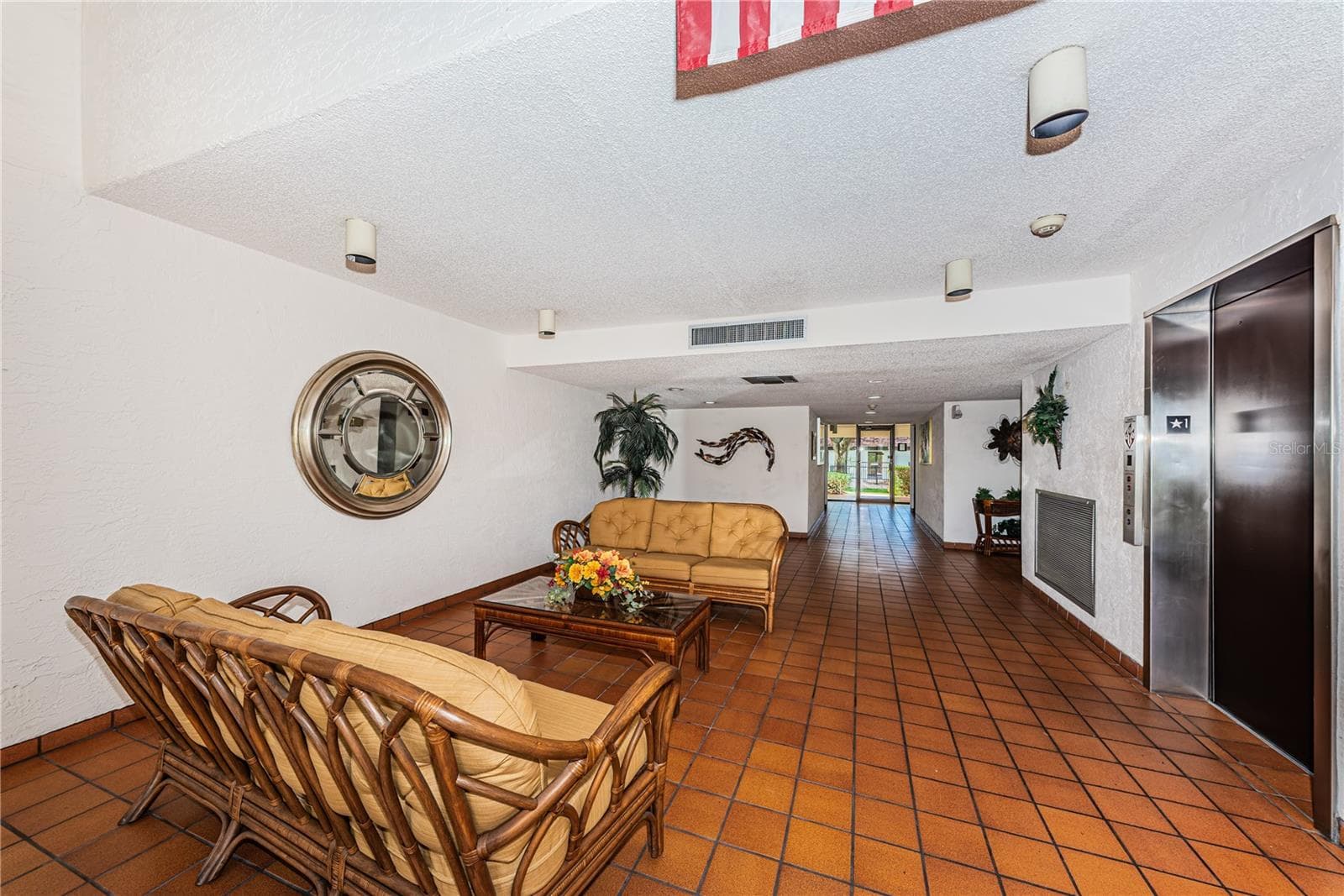 Building 5 Lobby - 2591 COUNTRYSIDE BLVD #5106, CLEARWATER