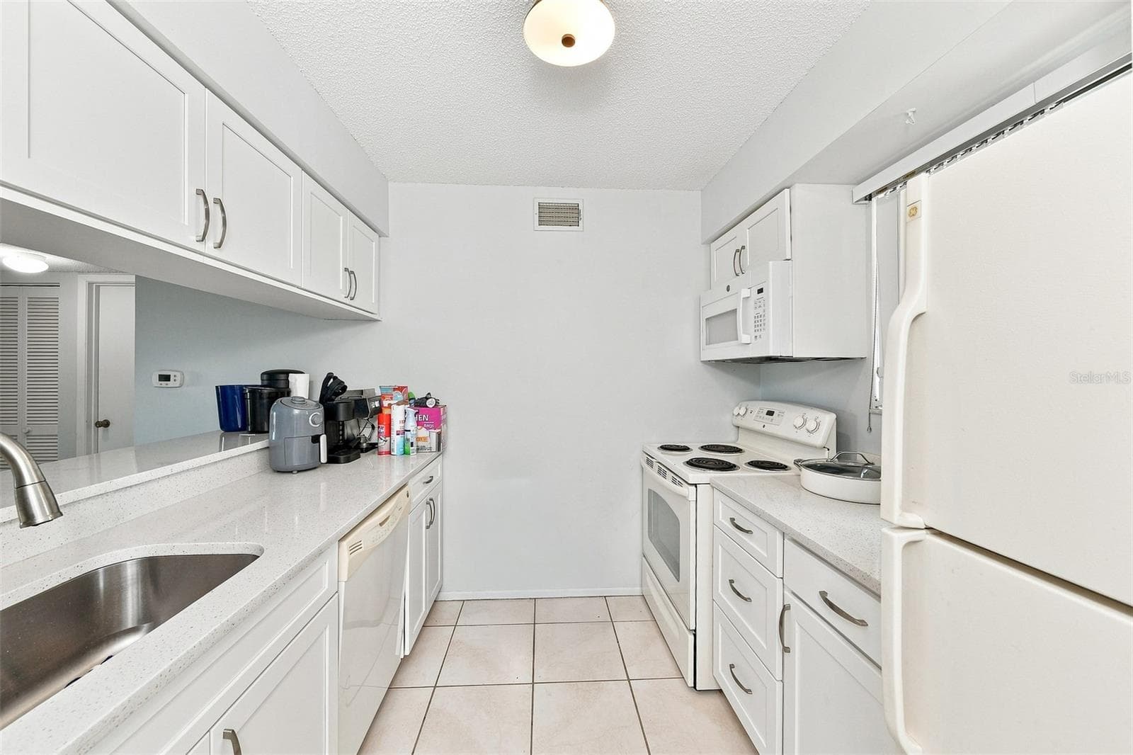 Condominium at 217 AIRPORT AVE W #119, VENICE, photo 4 of 11