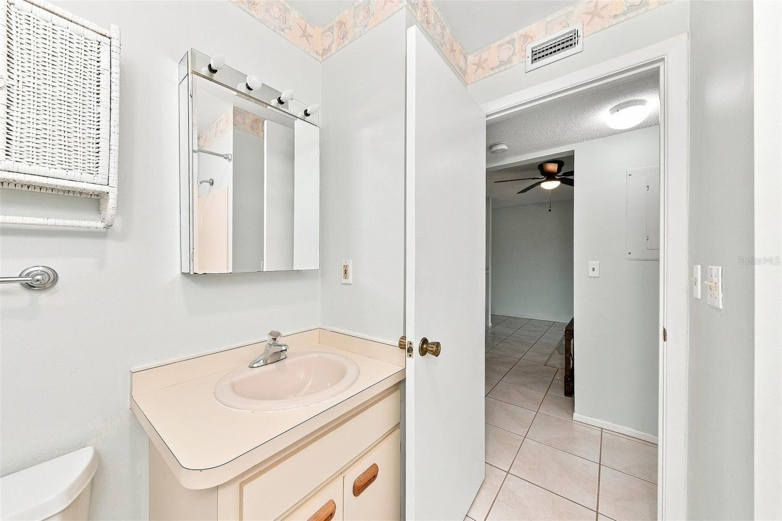 Condominium at 217 AIRPORT AVE W #119, VENICE, photo 9 of 11