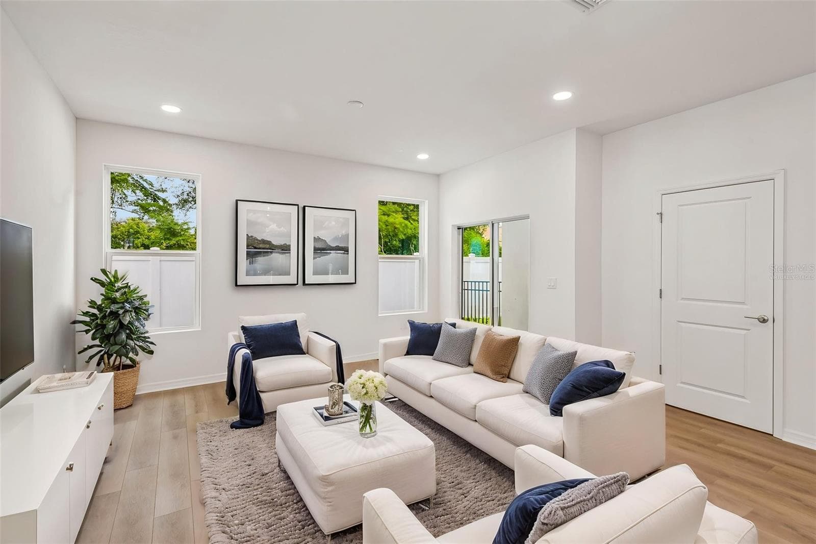Virtually Staged - 616 SILVER STREAM CT, BRANDON