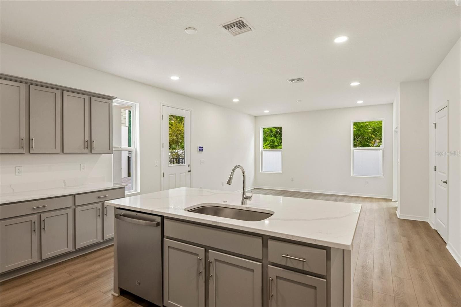 Townhouse at 616 SILVER STREAM CT, BRANDON, photo 16 of 50