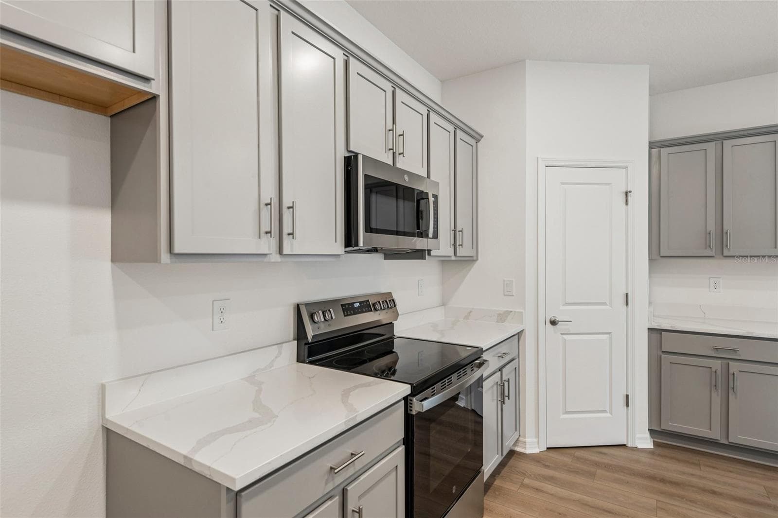 Townhouse at 616 SILVER STREAM CT, BRANDON, photo 17 of 50