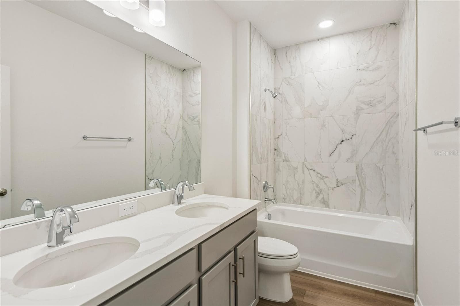 Townhouse at 616 SILVER STREAM CT, BRANDON, photo 25 of 50