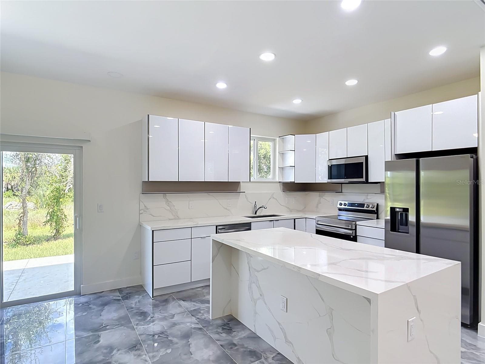 Single Family Residence at 14150 APPLETON BLVD, PORT CHARLOTTE, photo 9 of 39
