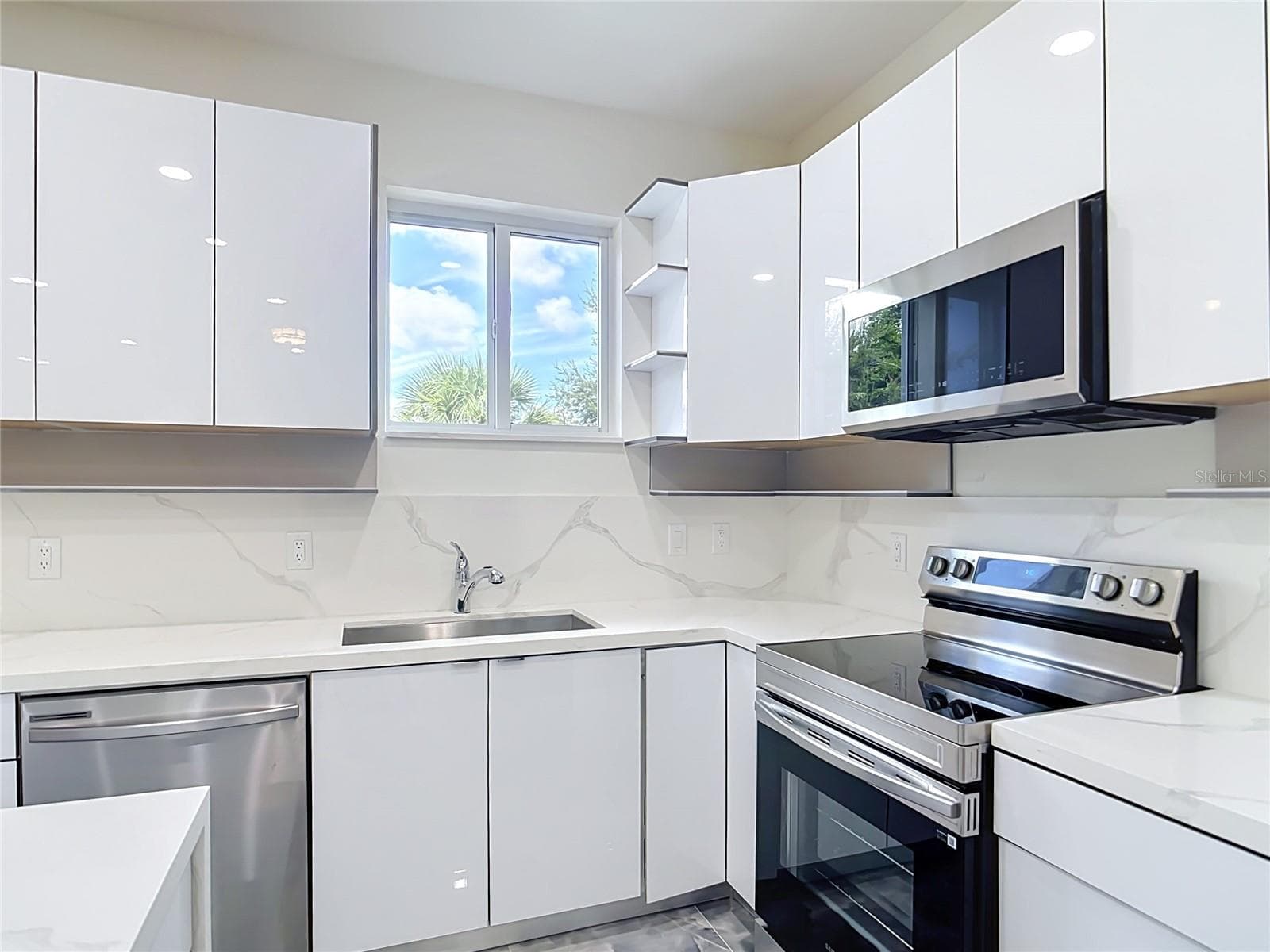 Single Family Residence at 14150 APPLETON BLVD, PORT CHARLOTTE, photo 12 of 39