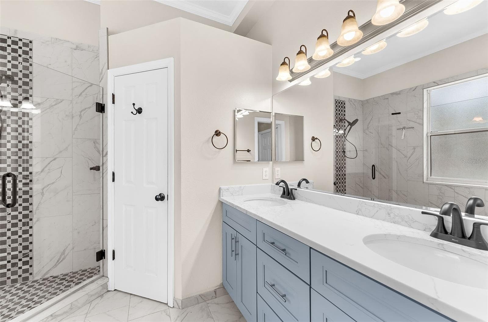 Single Family Residence at 6462 GOLDEN LEAF CT, LAKEWOOD RANCH, photo 21 of 35