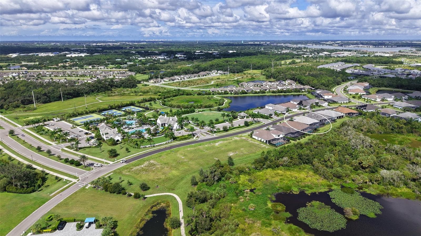 Single Family Residence at 2806 BUTTERFLY JASMINE TRL, SARASOTA, photo 15 of 109