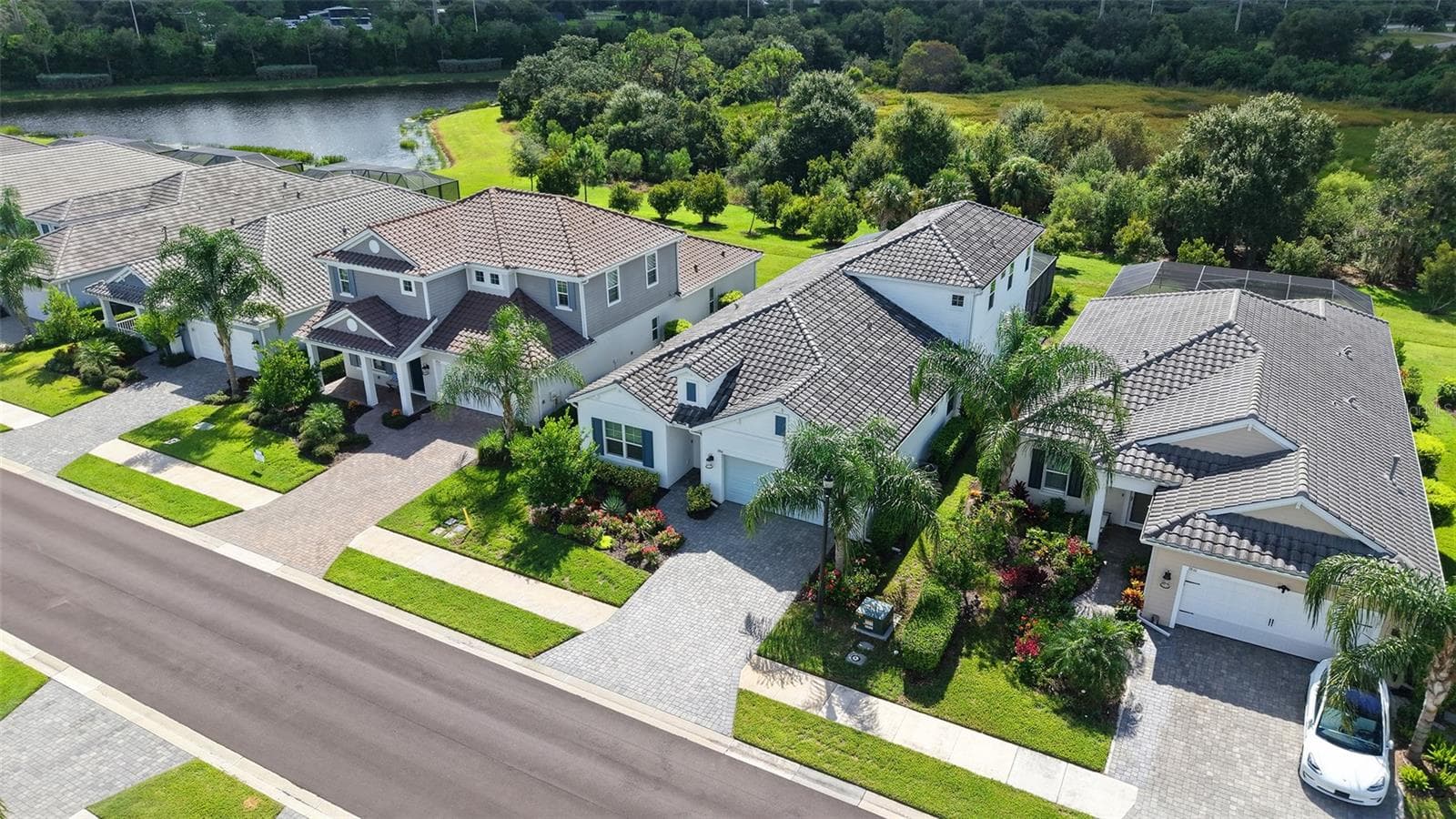 Single Family Residence at 2806 BUTTERFLY JASMINE TRL, SARASOTA, photo 4 of 109