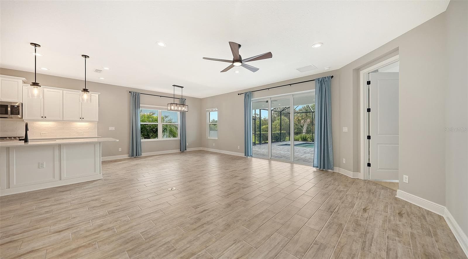 Single Family Residence at 2806 BUTTERFLY JASMINE TRL, SARASOTA, photo 35 of 109