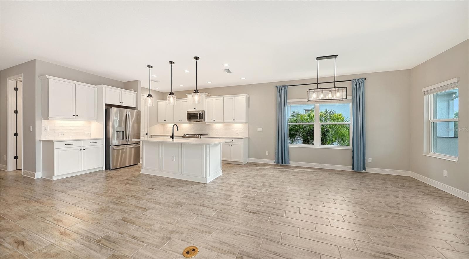 Single Family Residence at 2806 BUTTERFLY JASMINE TRL, SARASOTA, photo 36 of 109