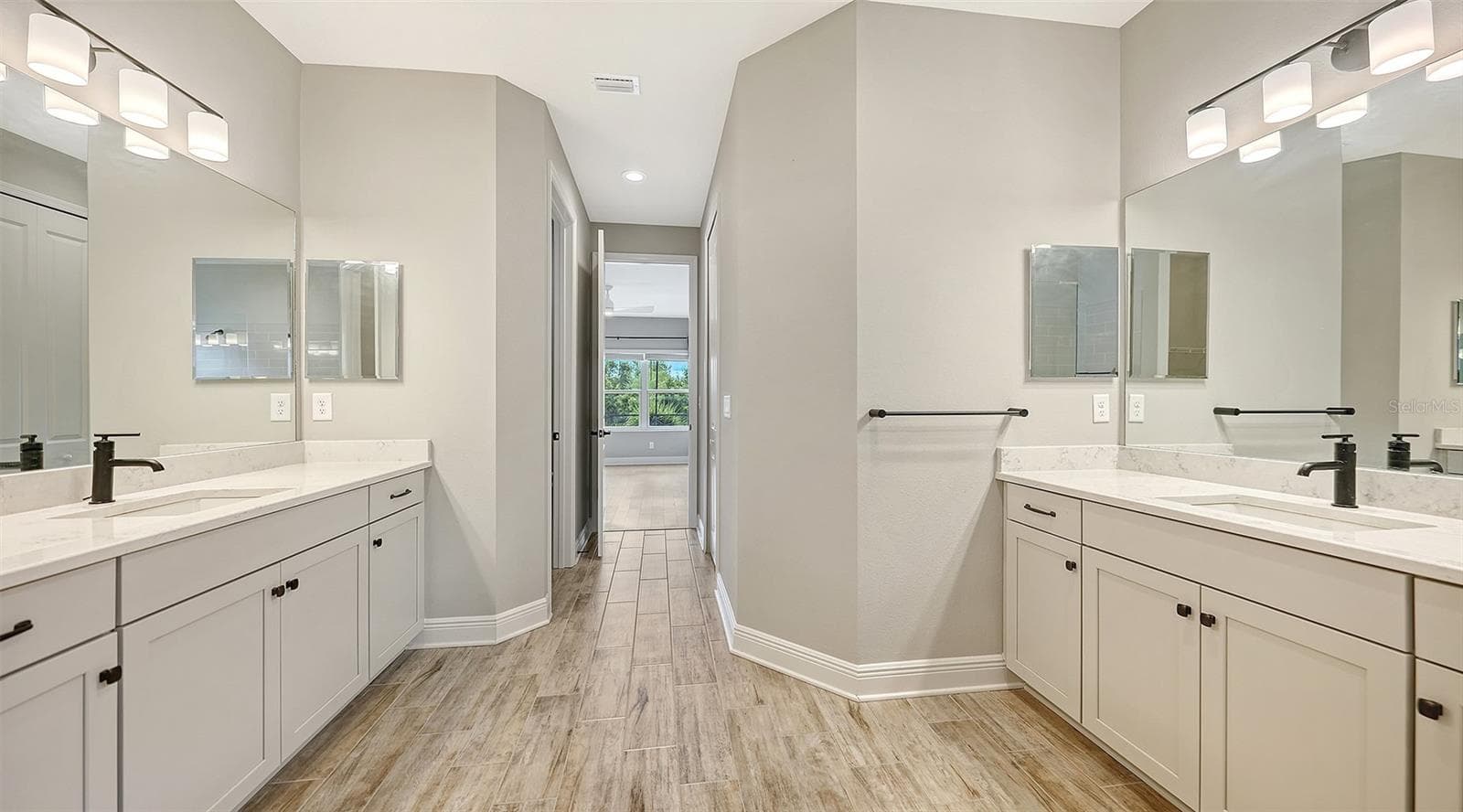 Single Family Residence at 2806 BUTTERFLY JASMINE TRL, SARASOTA, photo 48 of 109