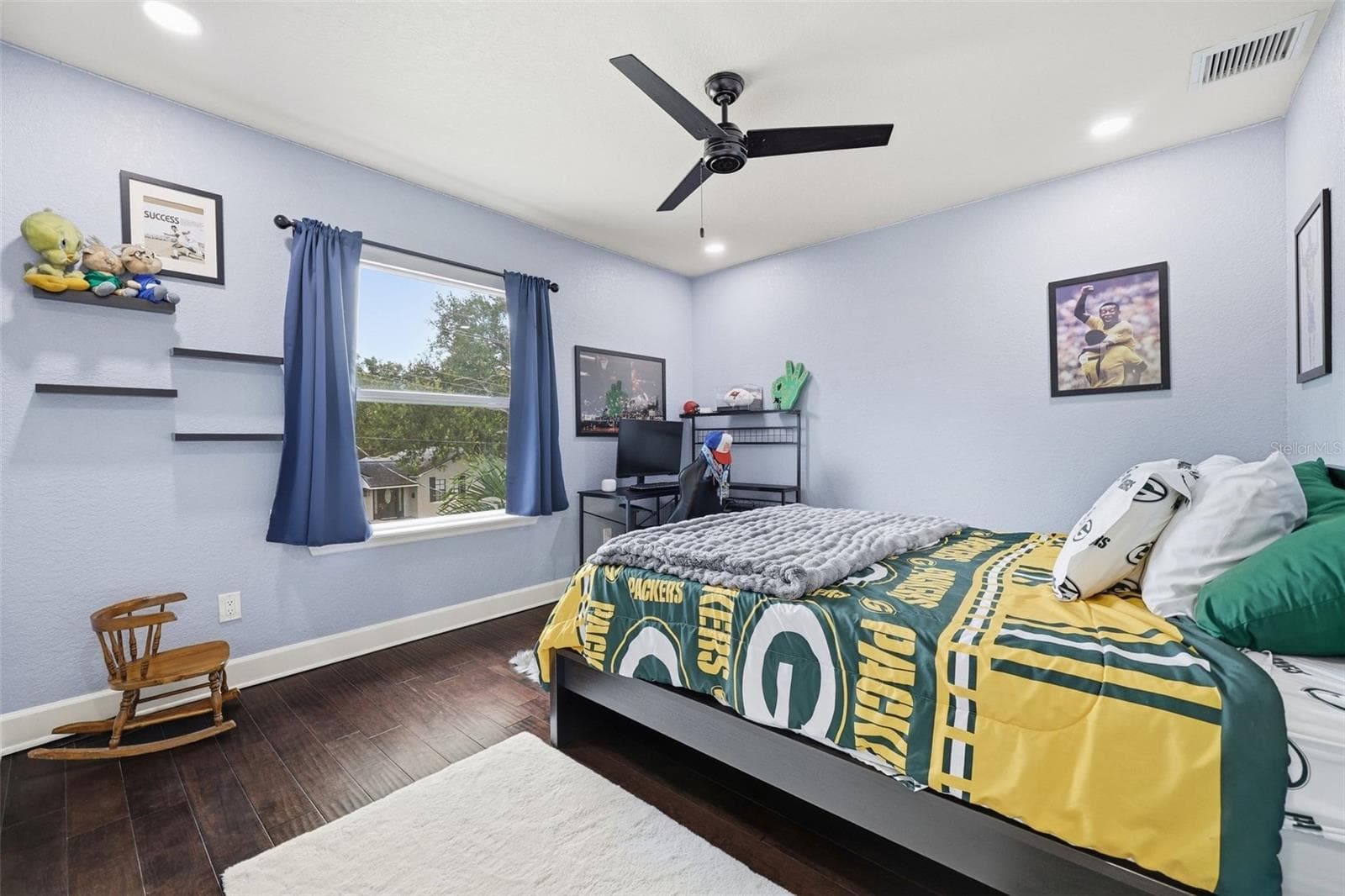 Single Family Residence at 906 W PENINSULAR ST, TAMPA, photo 25 of 38