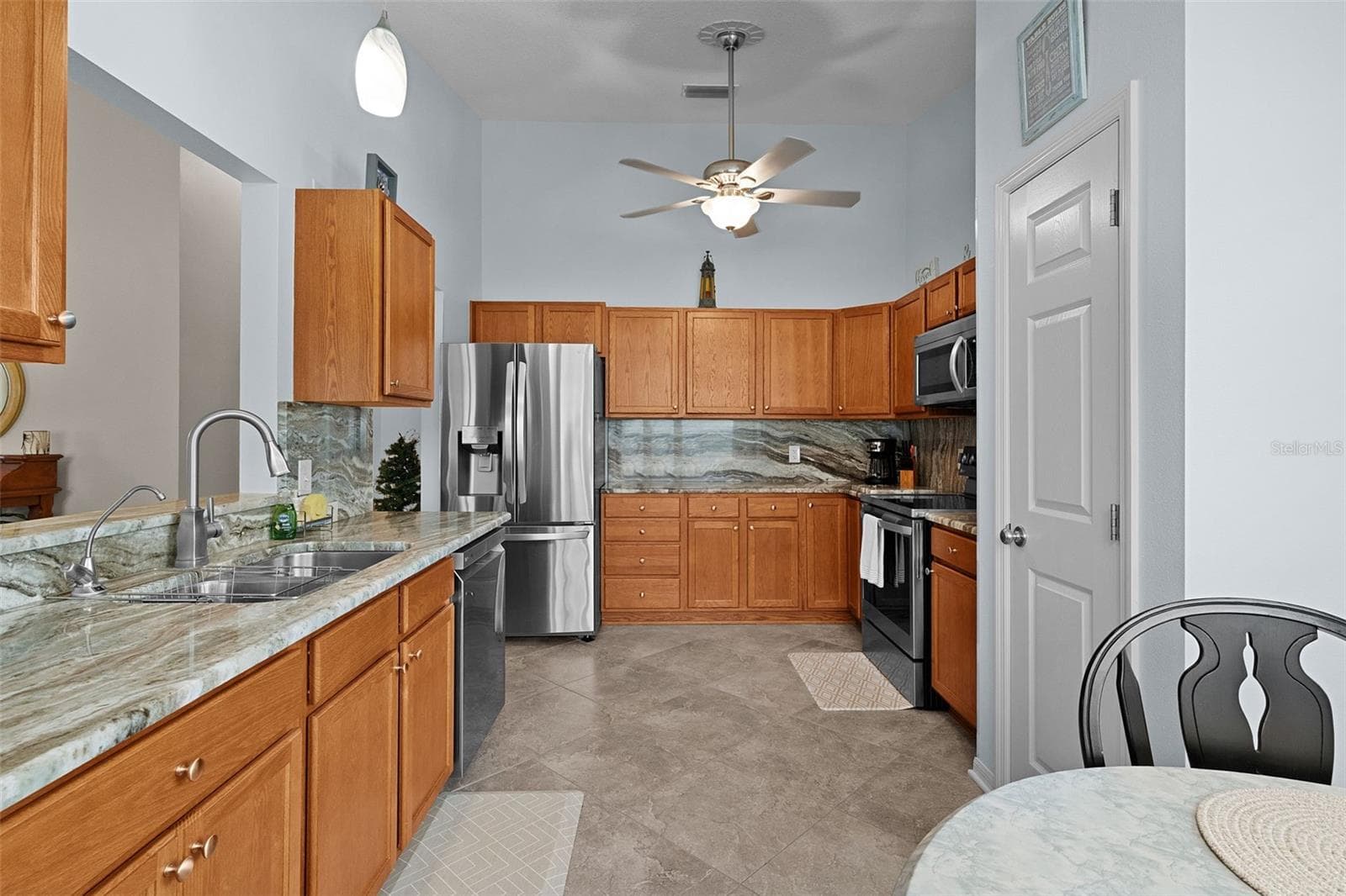 Single Family Residence at 2155 BALDWIN RUN, THE VILLAGES, photo 9 of 33