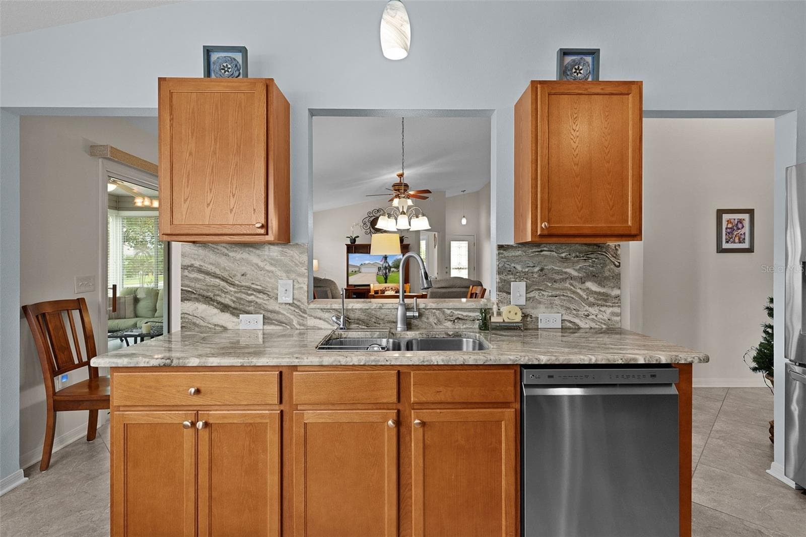 Single Family Residence at 2155 BALDWIN RUN, THE VILLAGES, photo 11 of 33