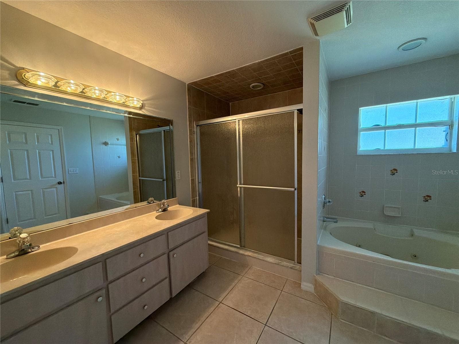 Single Family Residence at 52 REDWOOD TRCE, OCALA, photo 11 of 16