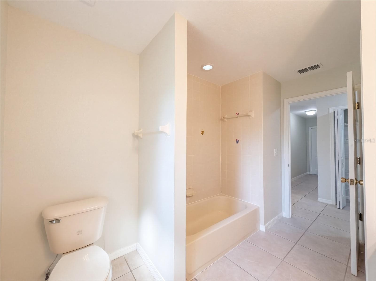 Single Family Residence at 52 REDWOOD TRCE, OCALA, photo 13 of 16