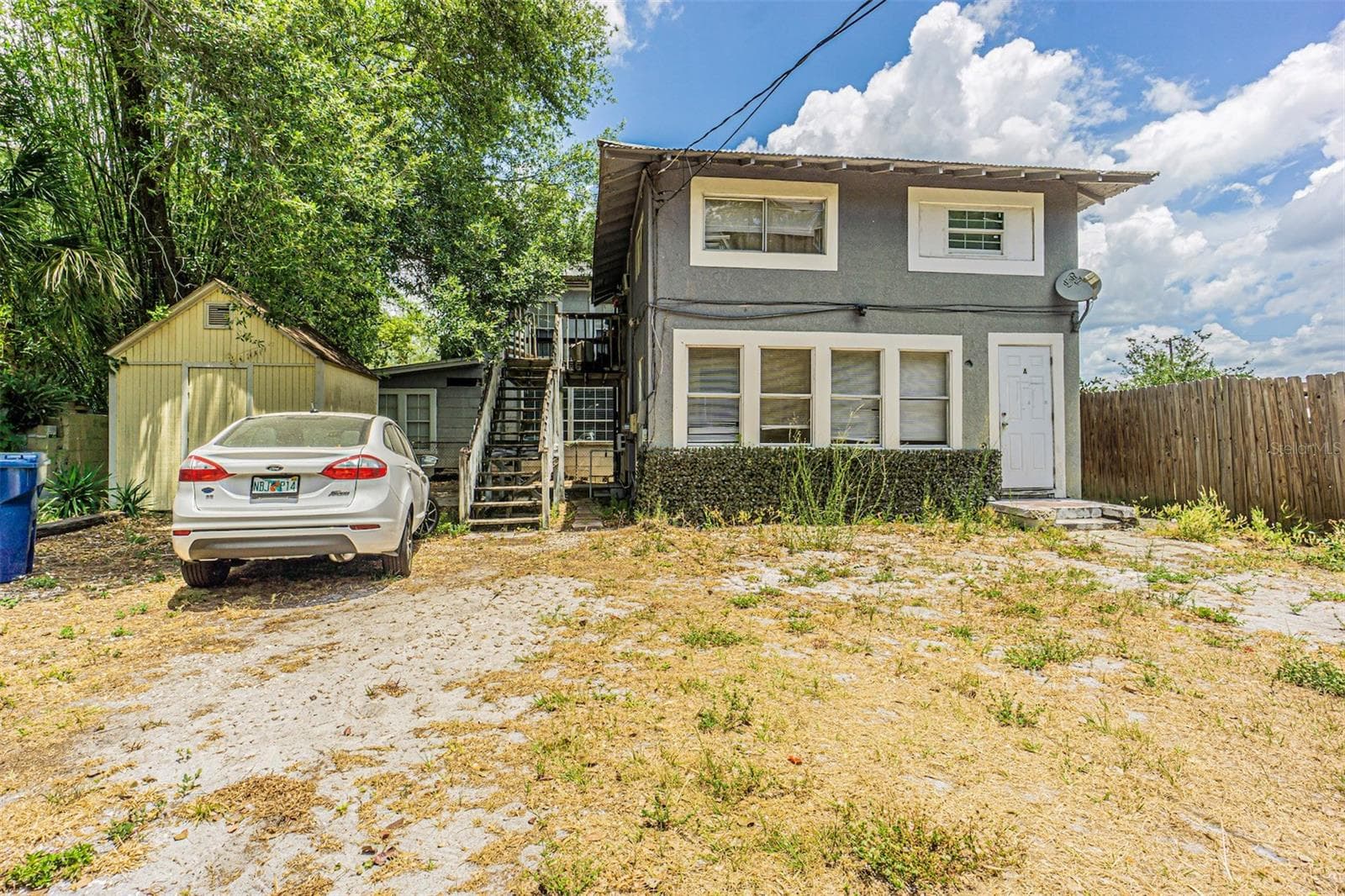 113 W HANLON ST