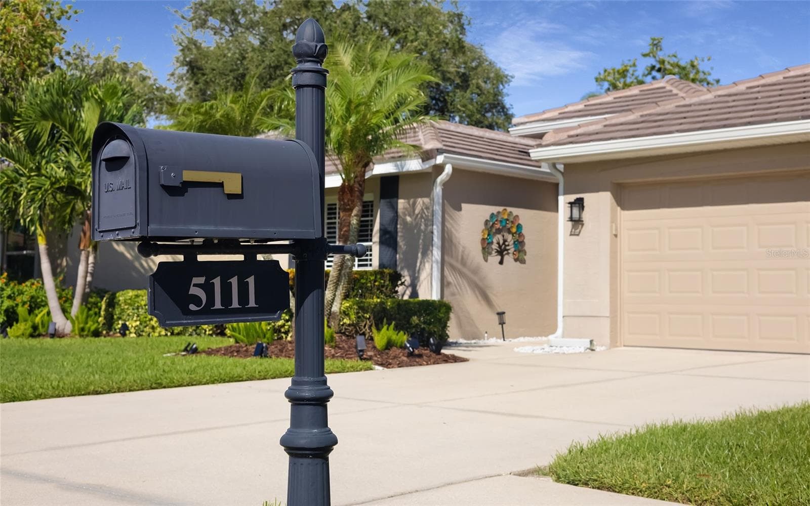 Single Family Residence at 5111 BROOKSBEND CIR, SARASOTA, photo 2 of 50