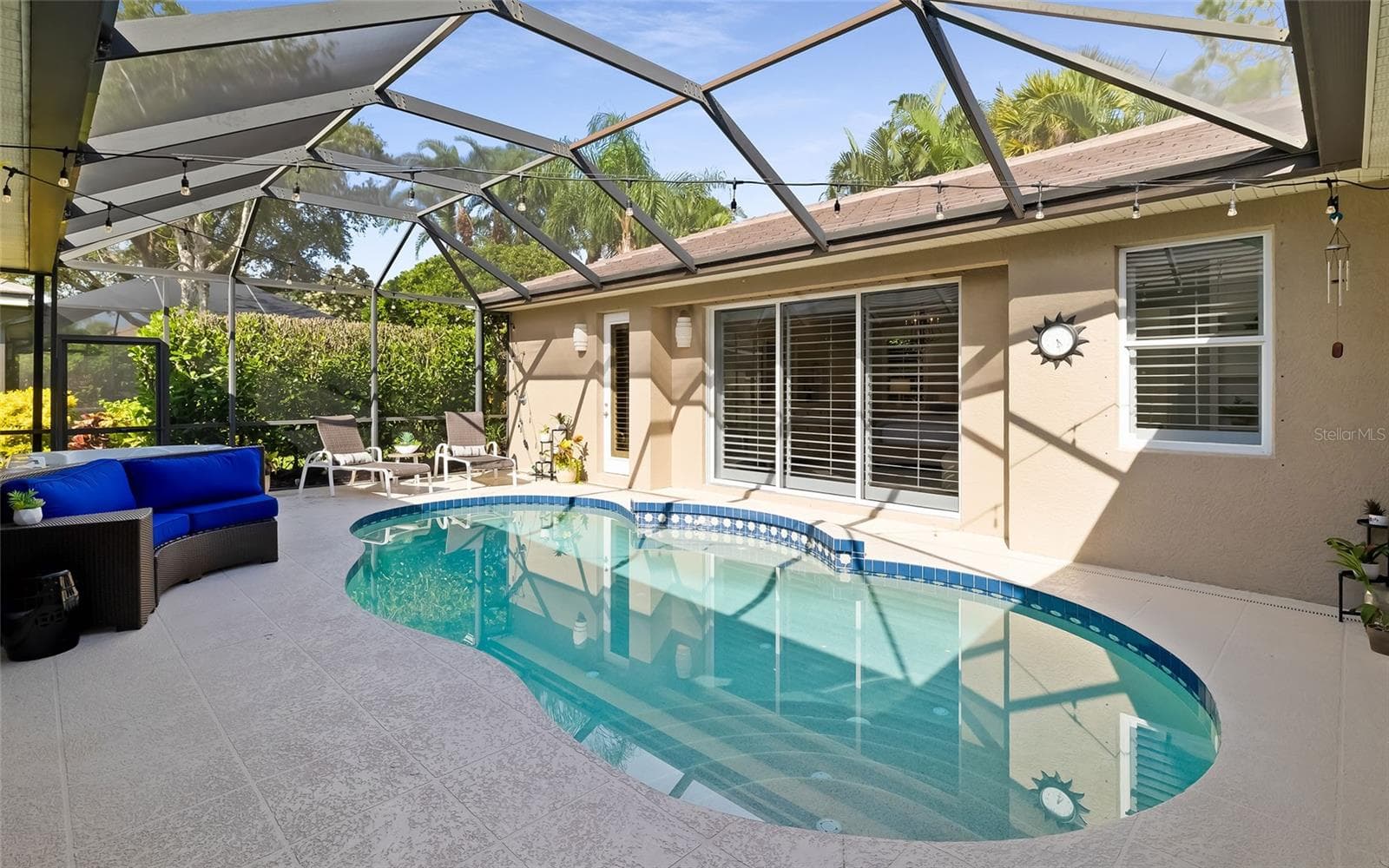 Single Family Residence at 5111 BROOKSBEND CIR, SARASOTA, photo 37 of 50
