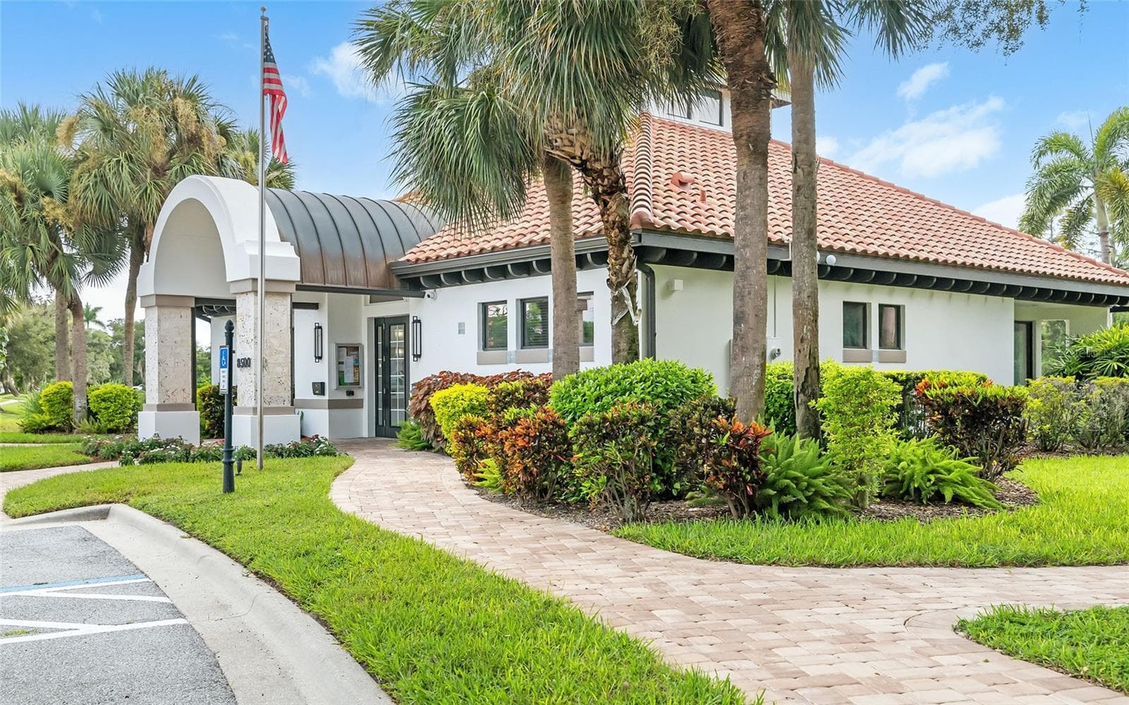 Single Family Residence at 5111 BROOKSBEND CIR, SARASOTA, photo 44 of 50