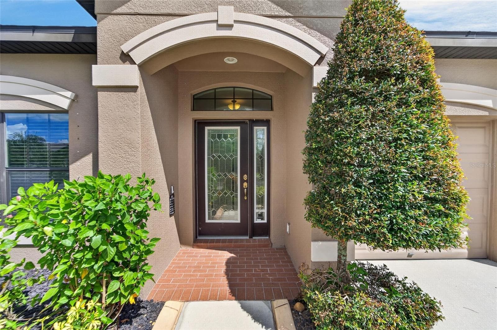 Single Family Residence at 11520 SCARLET IBIS PL, RIVERVIEW, photo 4 of 63