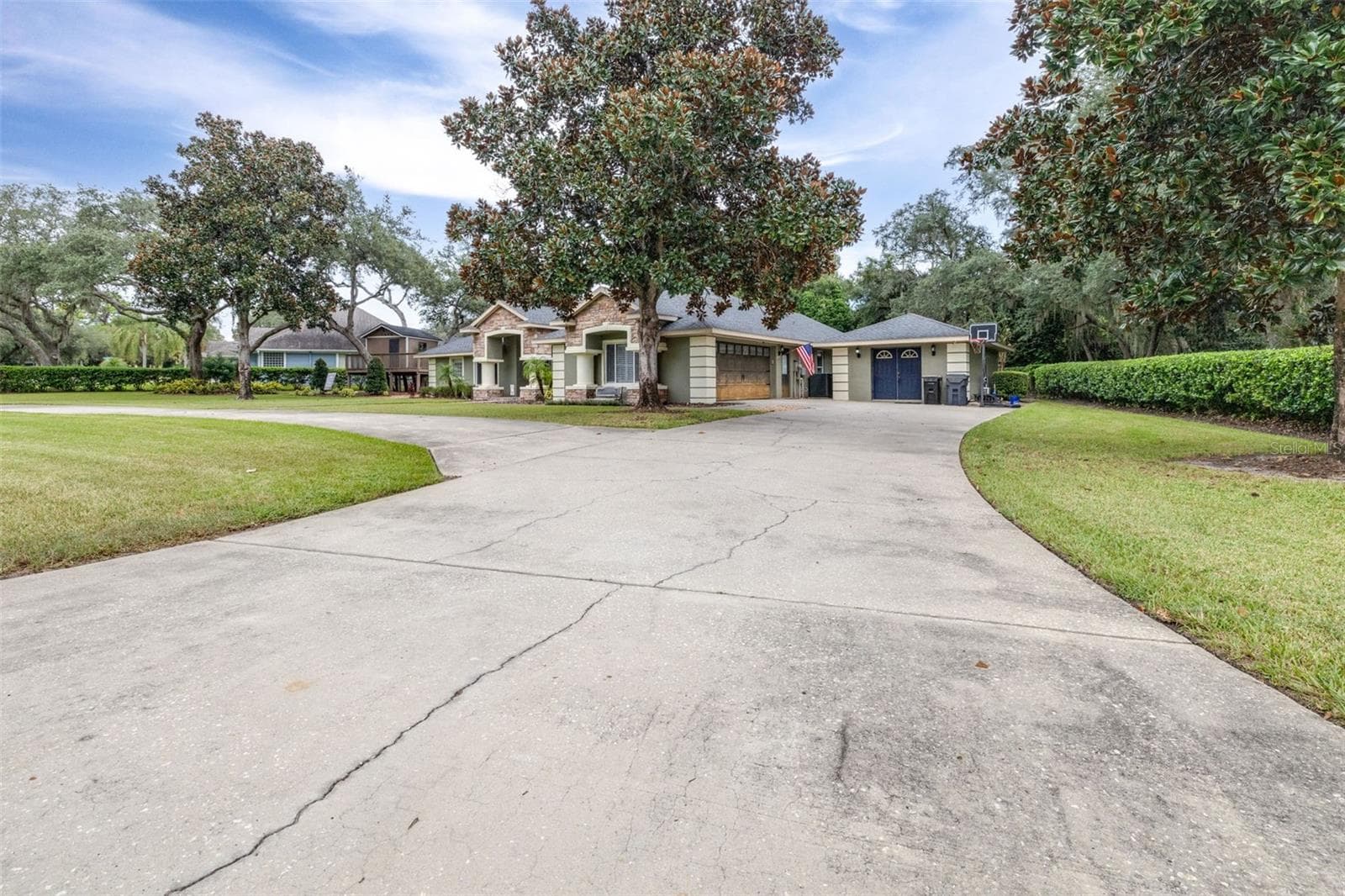 86 PINE FOREST LN