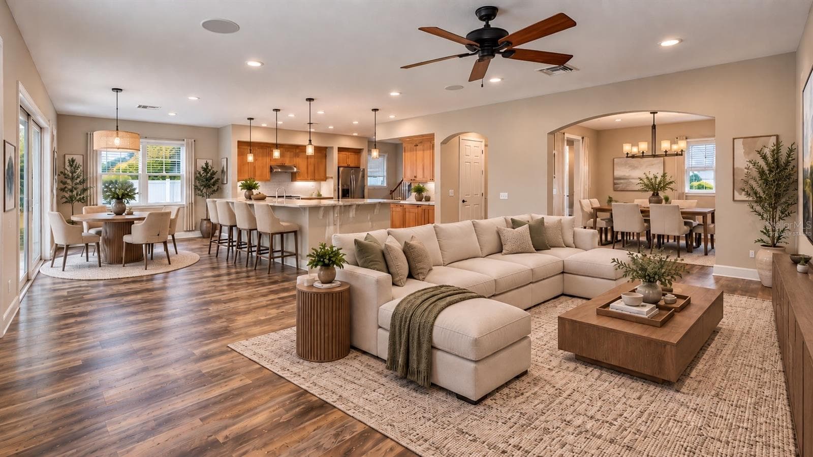 "Virtually Staged" - 832 GOLFVIEW ST, ORLANDO