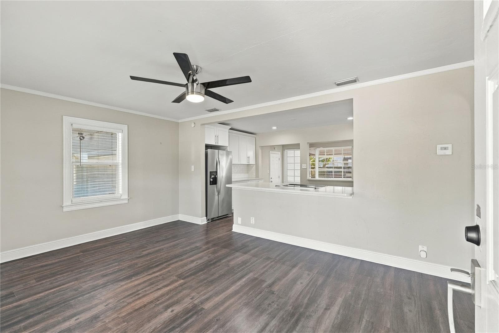 Single Family Residence at 3184 11TH AVE N, ST PETERSBURG, photo 4 of 33