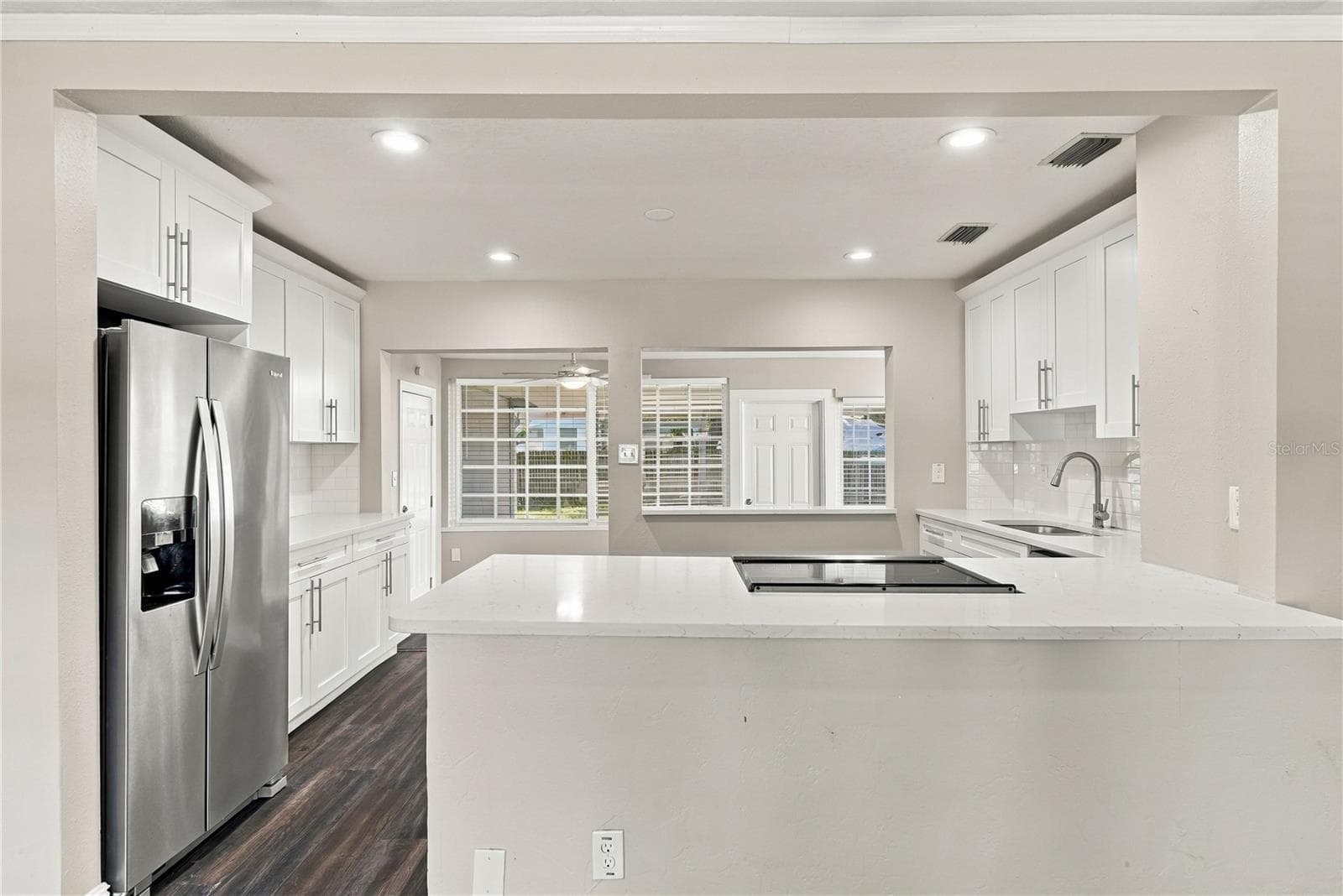 Single Family Residence at 3184 11TH AVE N, ST PETERSBURG, photo 10 of 33