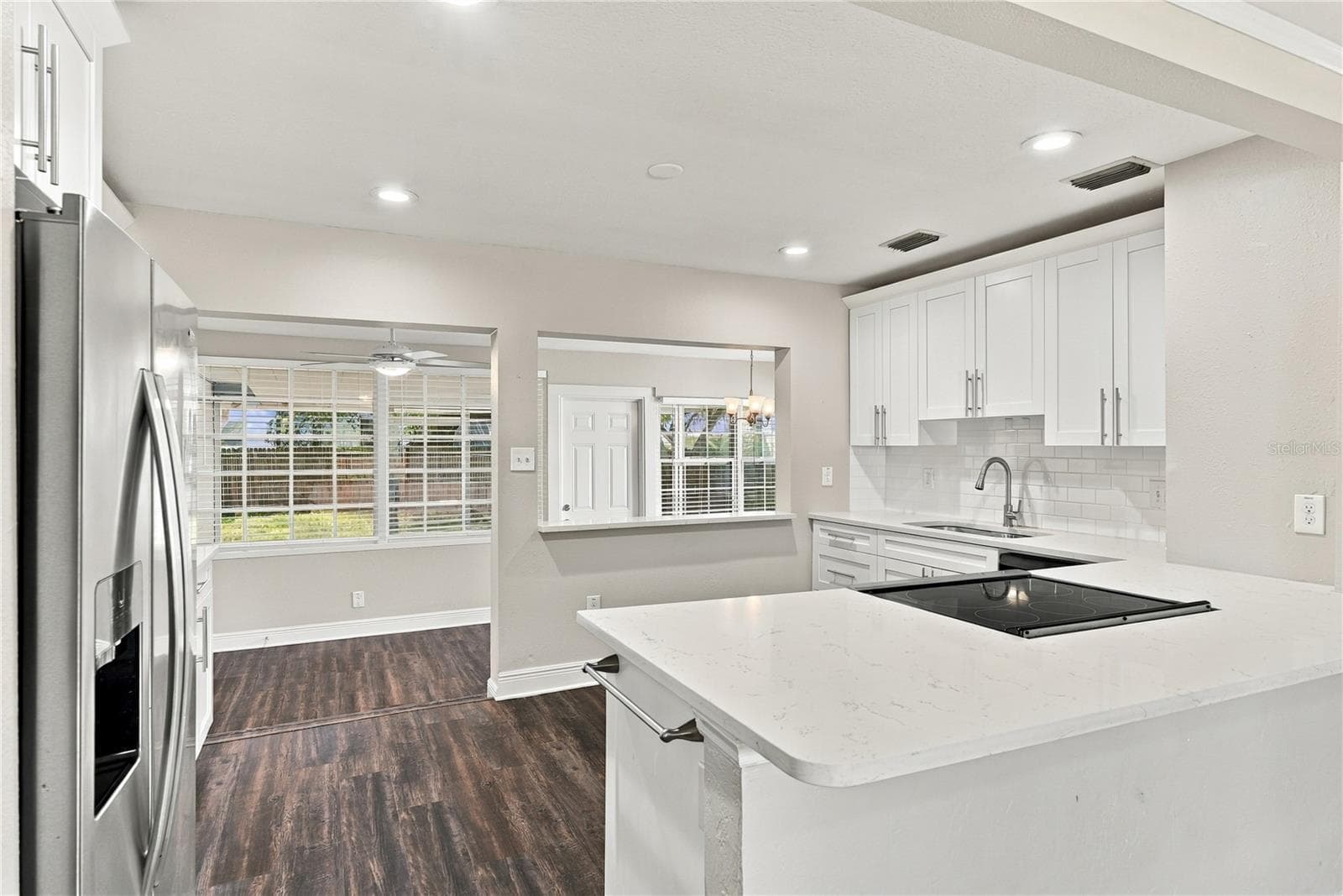 Single Family Residence at 3184 11TH AVE N, ST PETERSBURG, photo 11 of 33