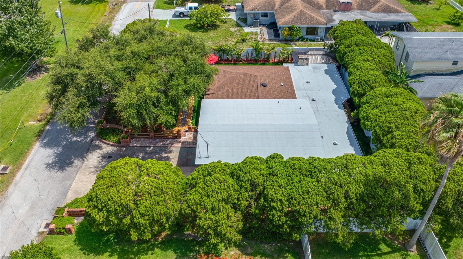 Single Family Residence at 1488 LACONIA DR E, CLEARWATER, photo 37 of 75