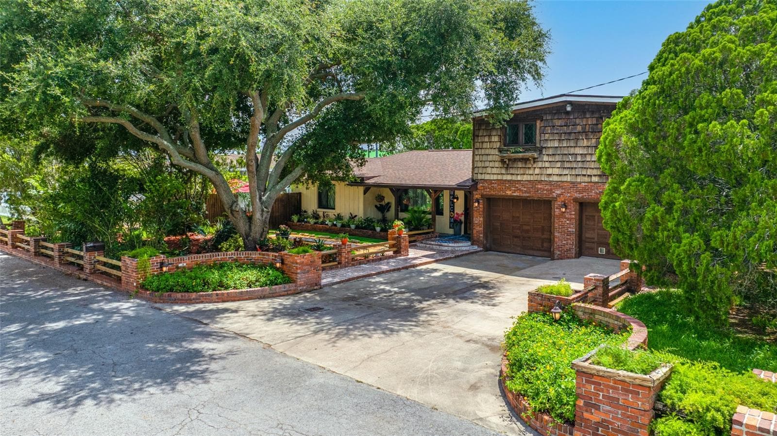Single Family Residence at 1488 LACONIA DR E, CLEARWATER, photo 47 of 75